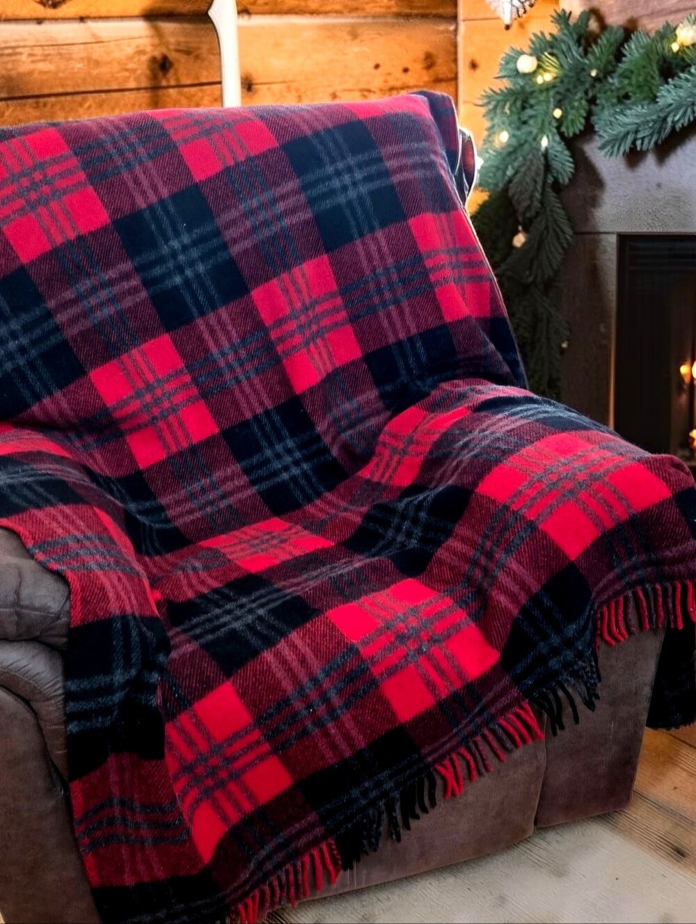 1980s-90s GAP Wool Lap Blanket Red Plaid Throw Fringed Car Cabin Made In England